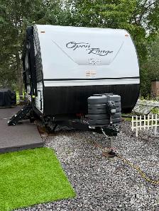 2025 Highland Ridge Open Range 26’ RV Trailer with One Slide - Photo 2