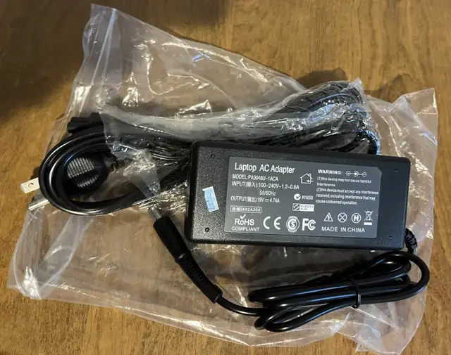 NEW TOSHIBA MODEL:PA3048U-1ACA AC 90W AC CHARGER