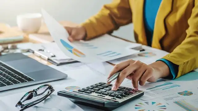 CPA providing bookkeeping, corporation and personal tax service