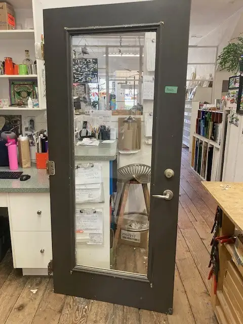 Free: Door with glass double pane sealed unit