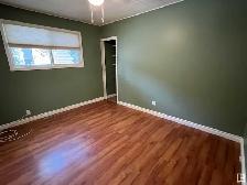 2 Bedroom House with Overize Garage - Photo 5