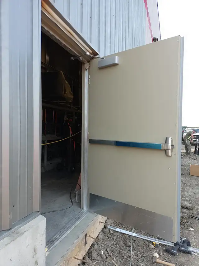 Commercial Door and Hardware Installers