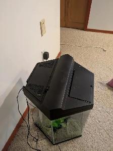 16-gallon Hexagonal Aquarium & Accessories - Photo 5
