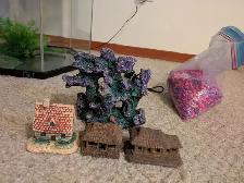 16-gallon Hexagonal Aquarium & Accessories - Photo 6