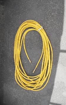 100 FOOT 800 PSI YELLOW AIR HOSE (AS NEW)