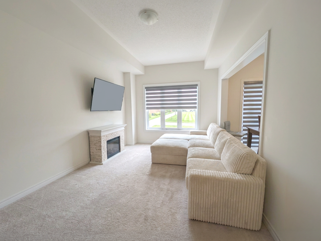 79 Baker St, Thorold - 3 Bedroom Townhouse