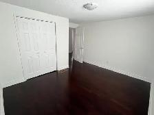 spacious, private bedrooms available immediately - Photo 4