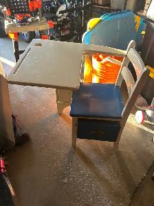 Lego desk - Photo 2