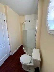 BUSINESS SPACE FOR RENT – 260 SQ FT – MAIN INTERSECTION - Photo 5