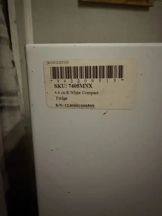 Mini fridge