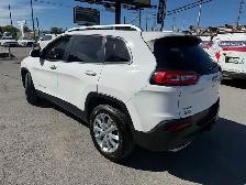 2016 Jeep Cherokee Limited / TWO KEYS / REMOTE STARTER / LOW KMS - Photo 6