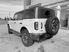 2026 Ford Bronco Outer Banks | One Owner Accident Free Carfax - Photo 4