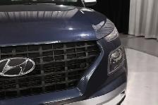 2025 Hyundai Venue Preferred Preferred IVT w/Two-Tone - Photo 9