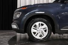 2025 Hyundai Venue Preferred Preferred IVT w/Two-Tone - Photo 12