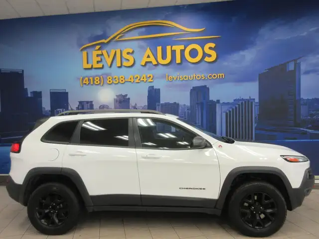 JEEP CHEROKEE 2016 TRAILHAWK EDITION 4X4 V-6 3.2 LITRES TOIT PAN