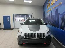 JEEP CHEROKEE 2016 TRAILHAWK EDITION 4X4 V-6 3.2 LITRES TOIT PAN - Photo 4