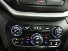JEEP CHEROKEE 2016 TRAILHAWK EDITION 4X4 V-6 3.2 LITRES TOIT PAN - Photo 17