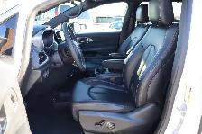2025 Chrysler Pacifica Select FWD - Photo 10