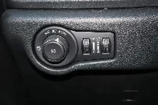 2025 Chrysler Pacifica Select FWD - Photo 16
