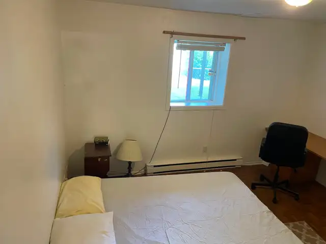 Chambre à louer lire tout svp