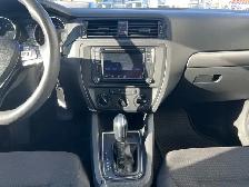 2017 Volkswagen Jetta TSI | Power Tailgate | Reverse Camera - Photo 14