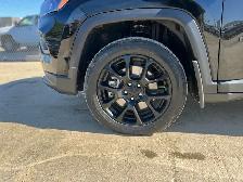 2023 Jeep Compass Altitude 4WD | Command Start | Power Tailgate - Photo 10