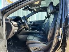 2023 Jeep Compass Altitude 4WD | Command Start | Power Tailgate - Photo 11