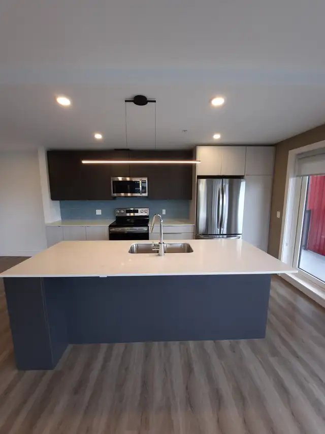 2 Bed   Den $2395 Nov, Dec Heat Water Included Senior Community