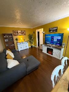 Large nice 2bdrm den balcony Apt for rent, Oct 1, Keele & Wilson - Photo 3