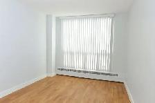 two bedroom , Queen and Bathurst - ID 4744 - Photo 2