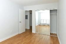 two bedroom , Queen and Bathurst - ID 4744 - Photo 4