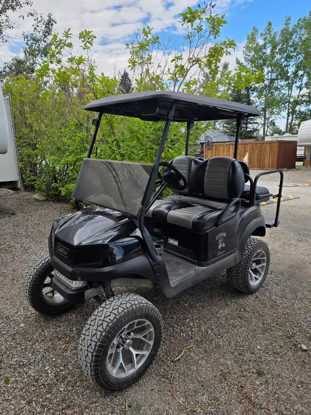 Lifted Club Car Tempo Lithium Golf Cart
