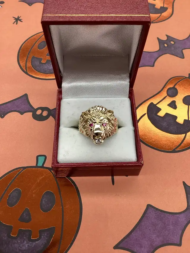 bague en or tête de lion