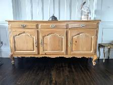 Vintage French Country Sideboard - Photo 4
