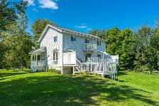 BEAUTIFUL RIVERFRONT HOME, JUST 30 MIN TO KINGSTON OR NAPANEE - Photo 11