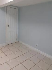 Basement 2Bedroom,House,Rent $1400,Victoria Pk Ave & Eglinton Av - Photo 7