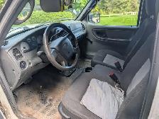 Ford Ranger 2011 avec boîte fermée / with Truck Cap - Photo 9