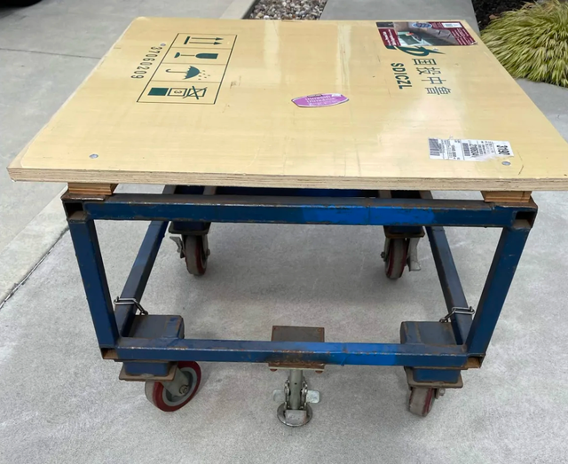 Chariot / Platforme sur roue. Prix négociable