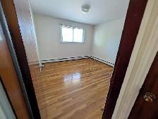 1200 sq.ft. 3 Bedroom Apartment for Rent - Photo 8