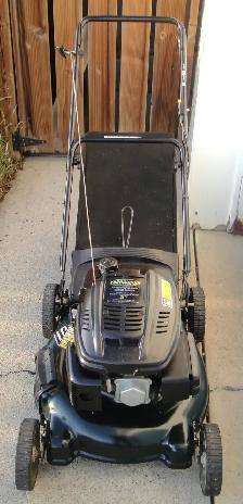 YARDWORKS REAR BAG GAS LAWNMOWER - Photo 3