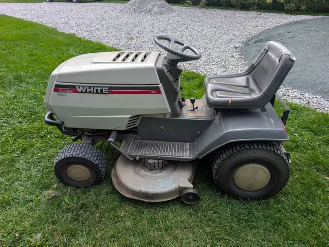 Tracteur à gazon pour pièce ou bricoleur