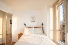 Move In Today! Turnkey Student Room   Free Cleaning Service - Photo 2