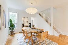 Beautiful 4 Bedroom 3 Bathroom House in South Riverdale - Photo 3