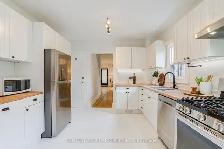 Beautiful 4 Bedroom 3 Bathroom House in South Riverdale - Photo 6