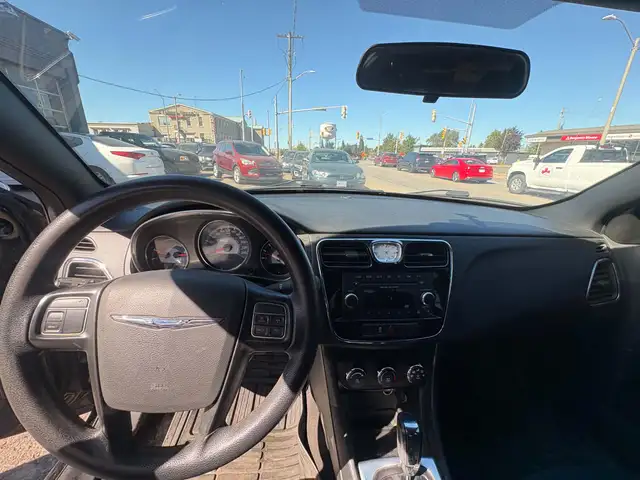 2014 Chrysler 200 LX
