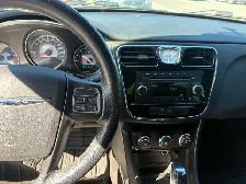 2014 Chrysler 200 LX - Photo 2