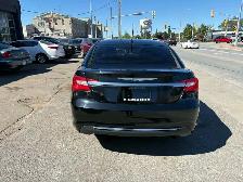 2014 Chrysler 200 LX - Photo 6