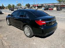 2014 Chrysler 200 LX - Photo 7