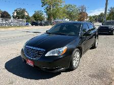 2014 Chrysler 200 LX - Photo 9