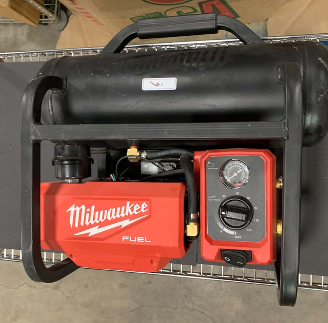 Milwaukee M18 Fuel 2840-20 2 Gallon Air Compressor Multi-Tool –